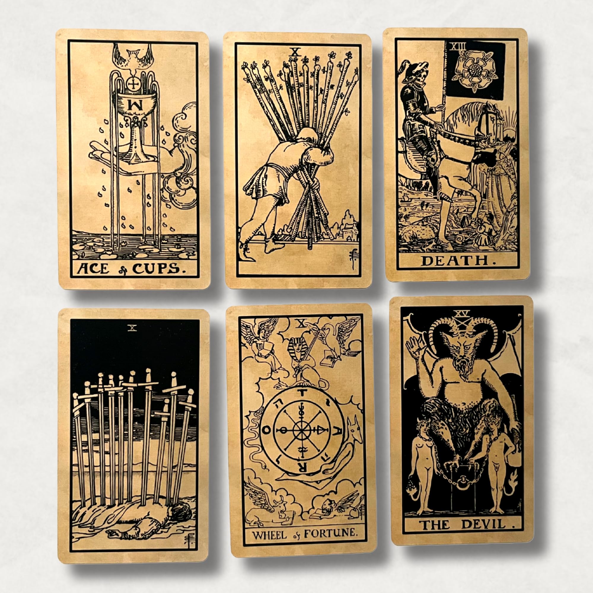 Amazon.com: Vieux Monde Express The Tea-Stained Tarot & Guide